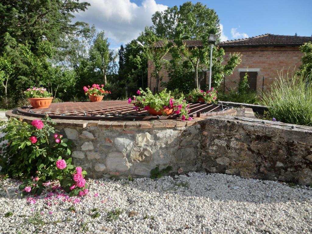 Country House La Fattoria Bellandi Contignano Luaran gambar